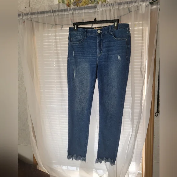 Democracy Jeans Womens Size 12 Ankle Cropped Distressed Raw Hem Blue Denim - Picture 1 of 9